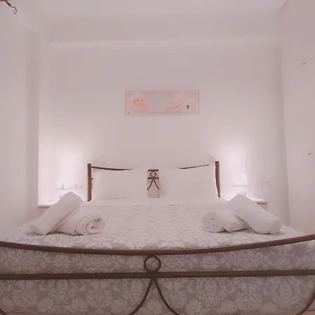 Filoxenia & Apartment Alepou